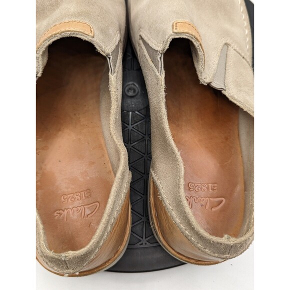 Clarks Slip On Loafers Mens 11.5 Beige Suede Leather Details Comfort Logo main image 9